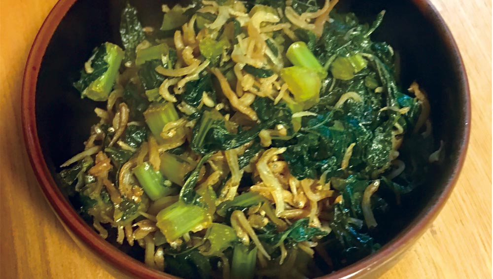 雑魚と大根菜の炒め物